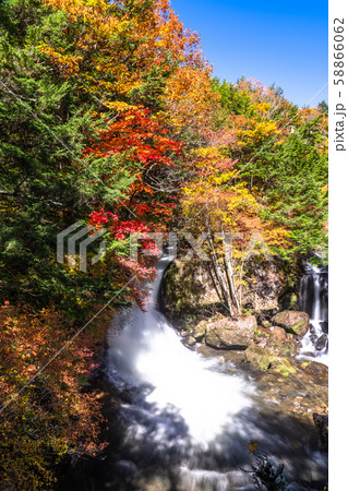 《栃木県》秋の奥日光・竜頭ノ滝 58866062