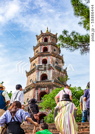 美しい七層八角形の塔 トゥニャン塔 フエベトナム 58866444