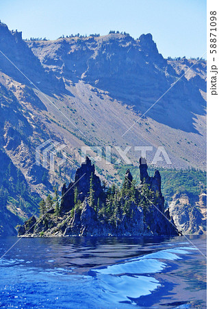 ファントムシップ in クレーターレイク Crater Lake National Park 58871098