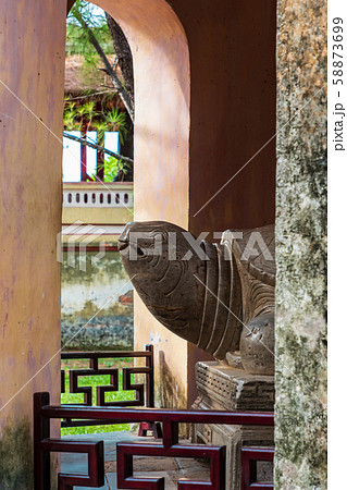 大理石の亀像 ティエンムー寺院 フエ 大理石の亀像 ティエンムー寺院 フエ 58873699