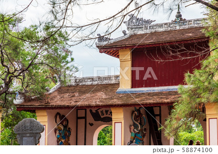 中国風の塔門 ティエンムー寺院 ベトナム 中国風の塔門 ティエンムー寺院 ベトナム 58874100
