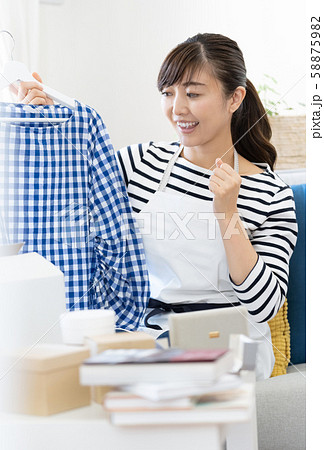 女性　主婦　不要品 58875982
