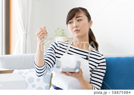 女性　主婦　不要品 58875984