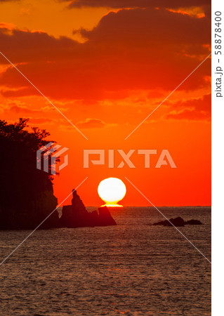 宿毛、咸陽島のダルマ夕陽！ 58878400
