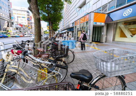 日本の東京都市景観 いたちごっこが続く上野広小路駅前・放置自転車=上野広小路駅前 日本の東京都市景観 いたちごっこが続く上野広小路駅前・放置自転車=上野広小路駅前 58880251