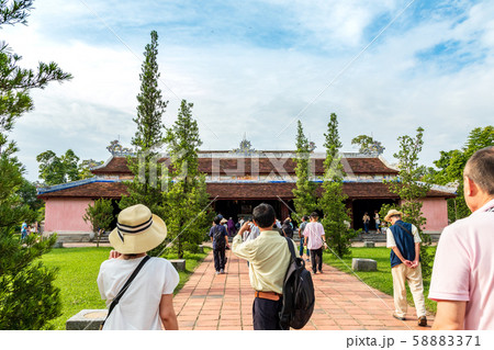 本殿 大雄殿（ダイフン殿 ） ベトナムフエ 58883371