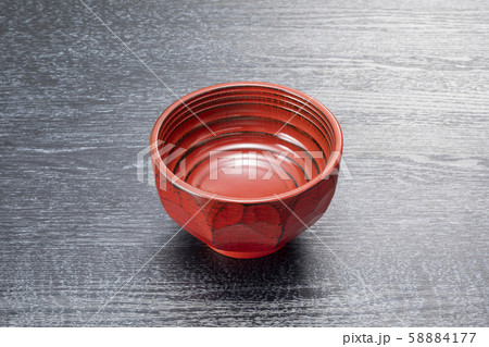 お椀 お椀 58884177