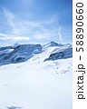 スイスの雪山 58890660