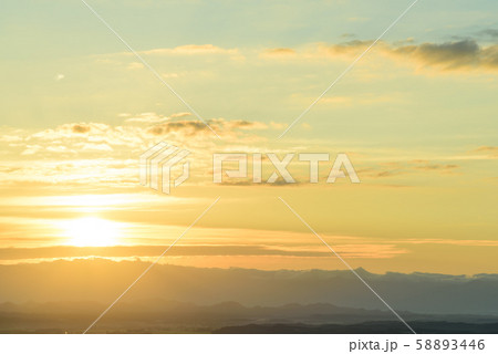 高尾山の雲海 58893446