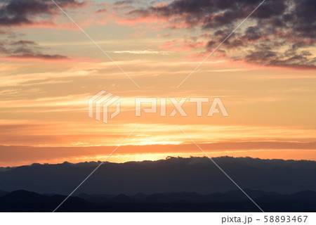 高尾山の雲海 58893467