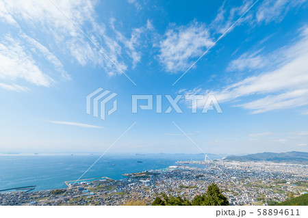 青い風景と街並み 青い風景と街並み 58894611