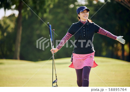 GOLF　女性　ポートレート 58895764