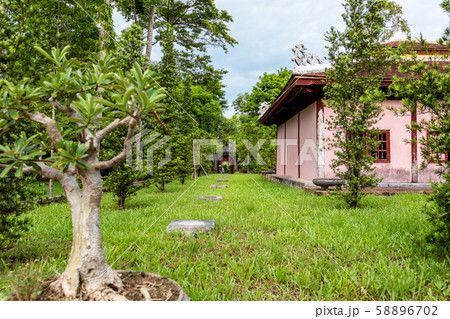 ティエンムー寺院 境内 ベトナムフエ ティエンムー寺院 境内 ベトナムフエ 58896702