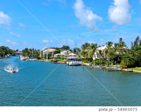 Speed boat on Bay Island neighborhood 58903075