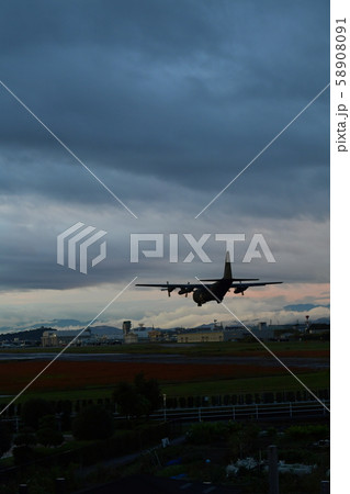 名古屋空港飛行機撮影2019 エアフロントオアシス周辺からの航空機撮影夕方から夜間 58908091