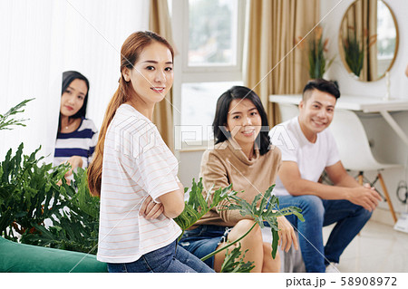 Office workers gathering in lounge area 58908972