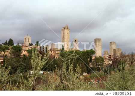 castle of San Gimignano, unesco world heritage in Italy castle of San Gimignano, unesco world heritage in Italy 58909251