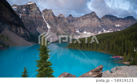 Moraine Lake, Banff National Park, Alberta, Canada Moraine Lake, Banff National Park, Alberta, Canada 58919123