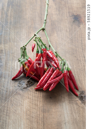 枝付き唐辛子 58921519