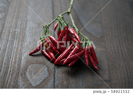 枝付き唐辛子 58921532