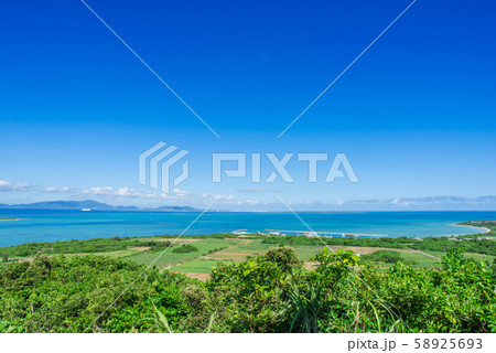 小浜島の風景（大岳） 58925693