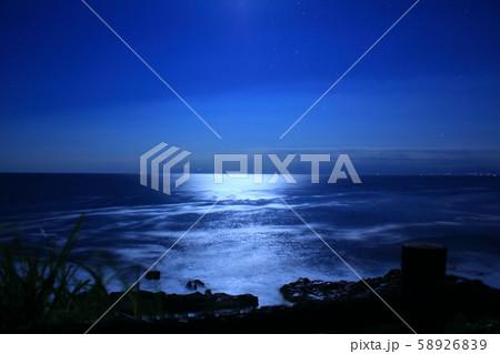 城ヶ島　夜の海 58926839