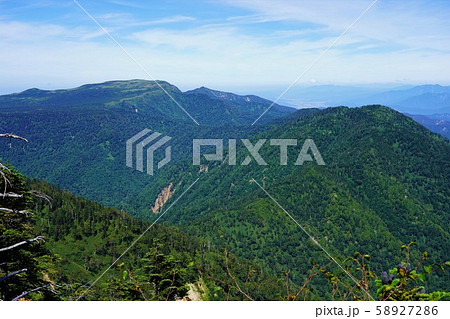 佐武流山から苗場山の稜線 58927286