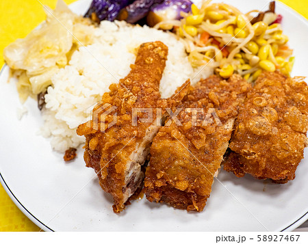 Rice with Deep fried Chicken Leg Rice with Deep fried Chicken Leg 58927467