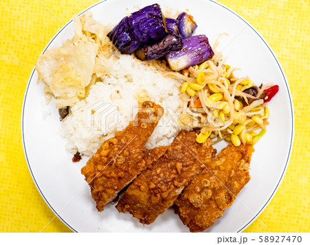 Rice with Deep fried Chicken Leg Rice with Deep fried Chicken Leg 58927470