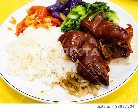 Braised Pork Knuckle with rice 58927504