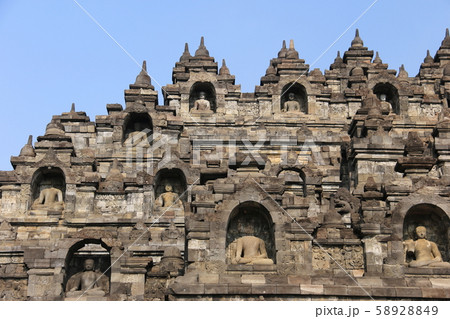 ジャワ島 ジョグジャカルタ ボロブドゥール寺院遺跡 ジャワ島 ジョグジャカルタ ボロブドゥール寺院遺跡 58928849