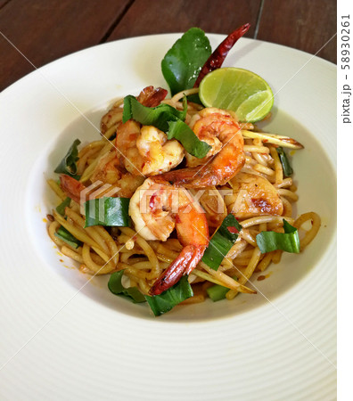 Spaghetti seafood with spicy chili Seafood Thai 58930261