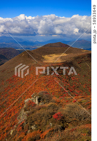 《大分県 九重連山》 大船山の紅葉 《大分県 九重連山》 大船山の紅葉 58933649