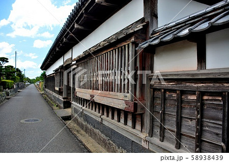 山口・萩・萩市内観光・堀内伝建地区・大野毛利家の近くにある武家屋敷、旧周布家長屋門の眺め(5) 山口・萩・萩市内観光・堀内伝建地区・大野毛利家の近くにある武家屋敷、旧周布家長屋門の眺め(5) 58938439