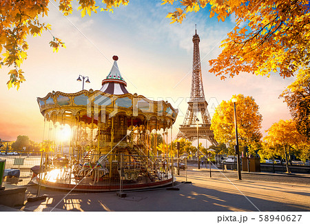 Carousel in autumn Carousel in autumn 58940627