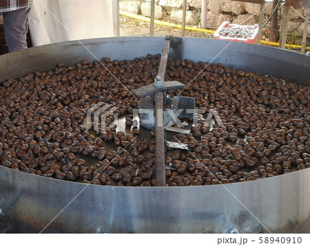 bag roasted chestnuts and beer bag roasted chestnuts and beer 58940910