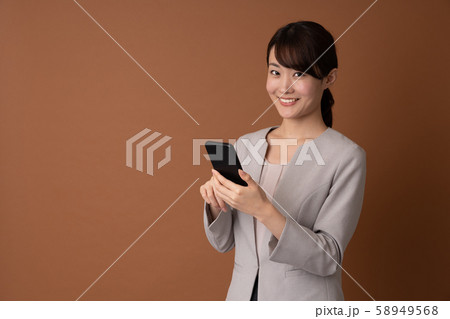 ビジネスウーマン　ポートレート 58949568