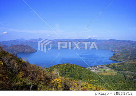 洞爺湖(有珠山洞爺湖展望台からの眺め) 洞爺湖(有珠山洞爺湖展望台からの眺め) 58951715