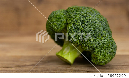 ブロッコリー 58952209