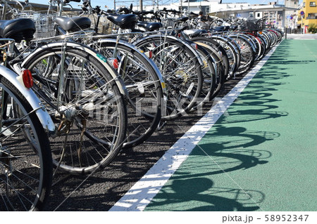 自転車置き場 58952347