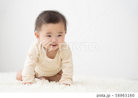 赤ちゃん 赤ちゃん 58963160