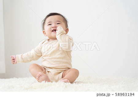 赤ちゃん 58963194