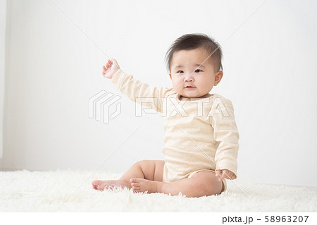 赤ちゃん 58963207
