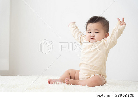 赤ちゃん 58963209