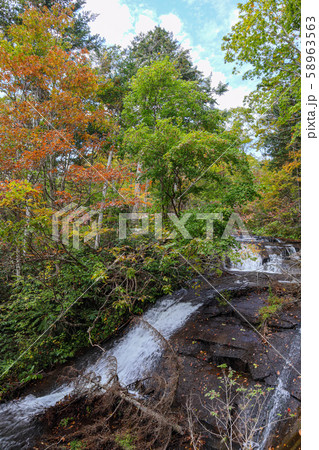 北海道恵庭市　ラルマナイの滝 58963563