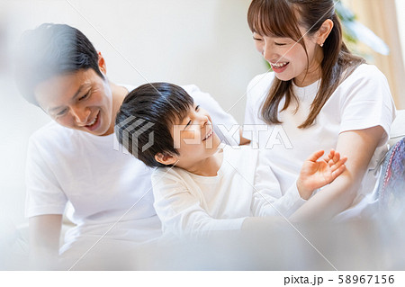 家族 ファミリー 親子 家族 ファミリー 親子 58967156