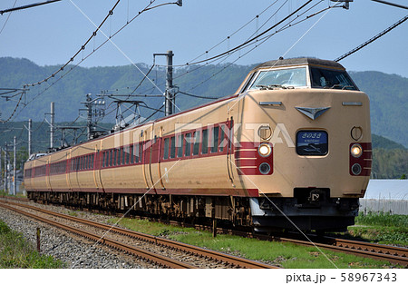 山陰本線を走る381系特急きのさき6両 山陰本線を走る381系特急きのさき6両 58967343