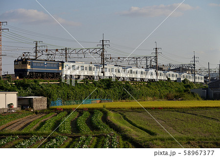 東海道線を行くEF652091東京メトロ日比谷線用13000系甲種輸送 東海道線を行くEF652091東京メトロ日比谷線用13000系甲種輸送 58967377