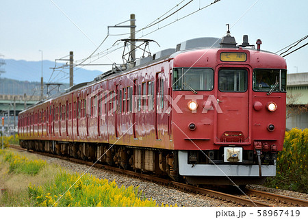 七尾線を走る415系800番台普通電車6両 58967419