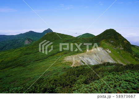 夕張岳から前岳の稜線 58973667